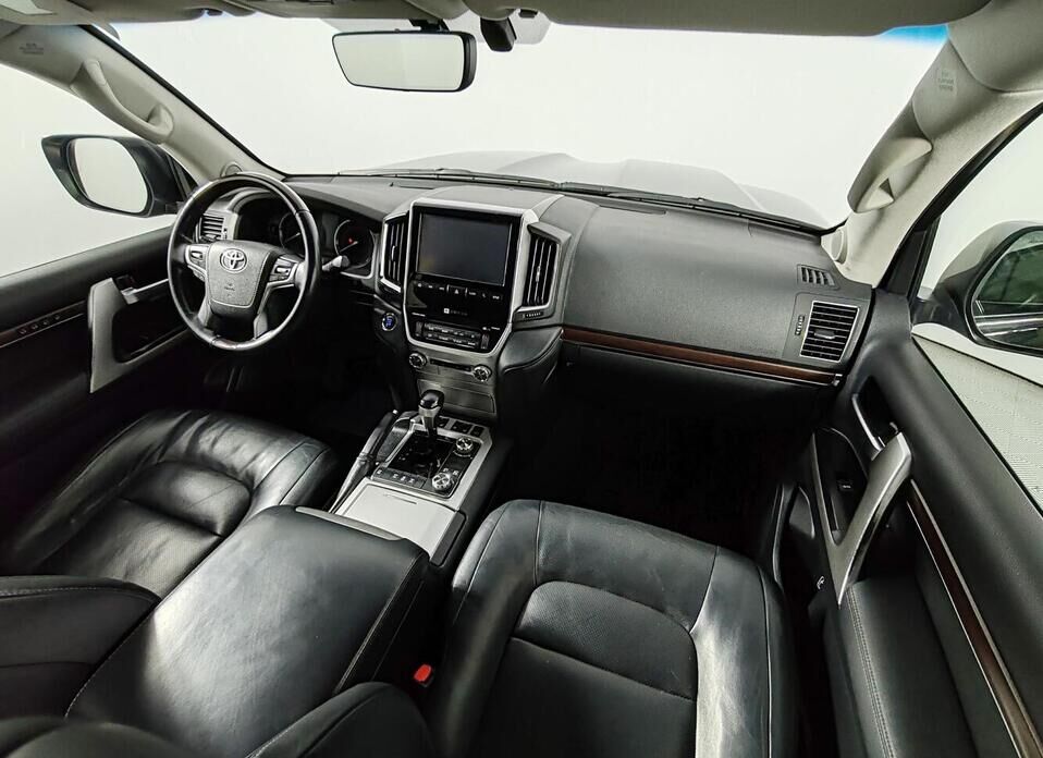 Toyota Land Cruiser, 200 Series Рестайлинг 2 4.5d AT (249 л.с.) 4WD