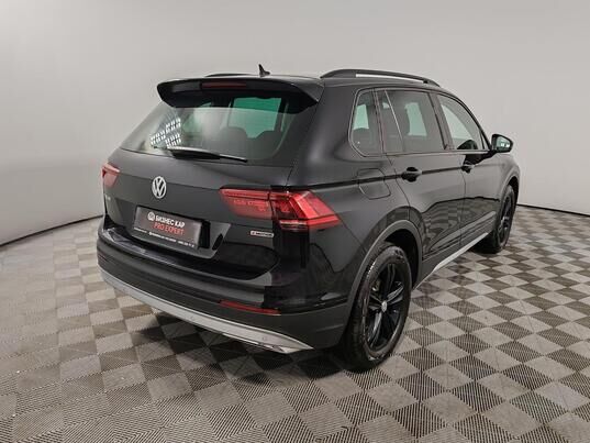 Volkswagen Tiguan, 2019&nbsp;г., 108&nbsp;577&nbsp;км