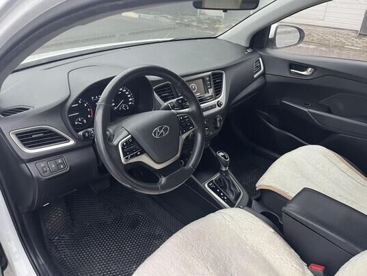 Hyundai Solaris, 2018&nbsp;г., 204&nbsp;549&nbsp;км