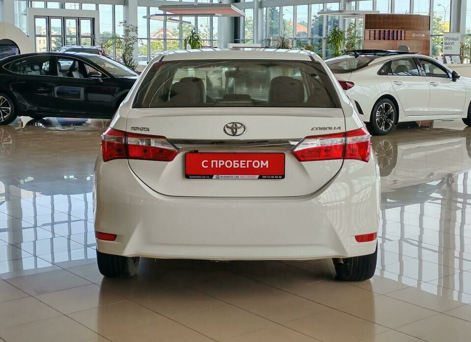 Toyota Corolla 1.6 CVT (122 л.с.)