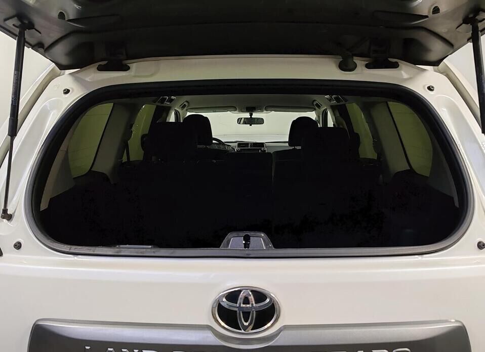 Toyota Land Cruiser Prado, 150 Series Рестайлинг 2 2.7 AT (163 л.с.) 4WD