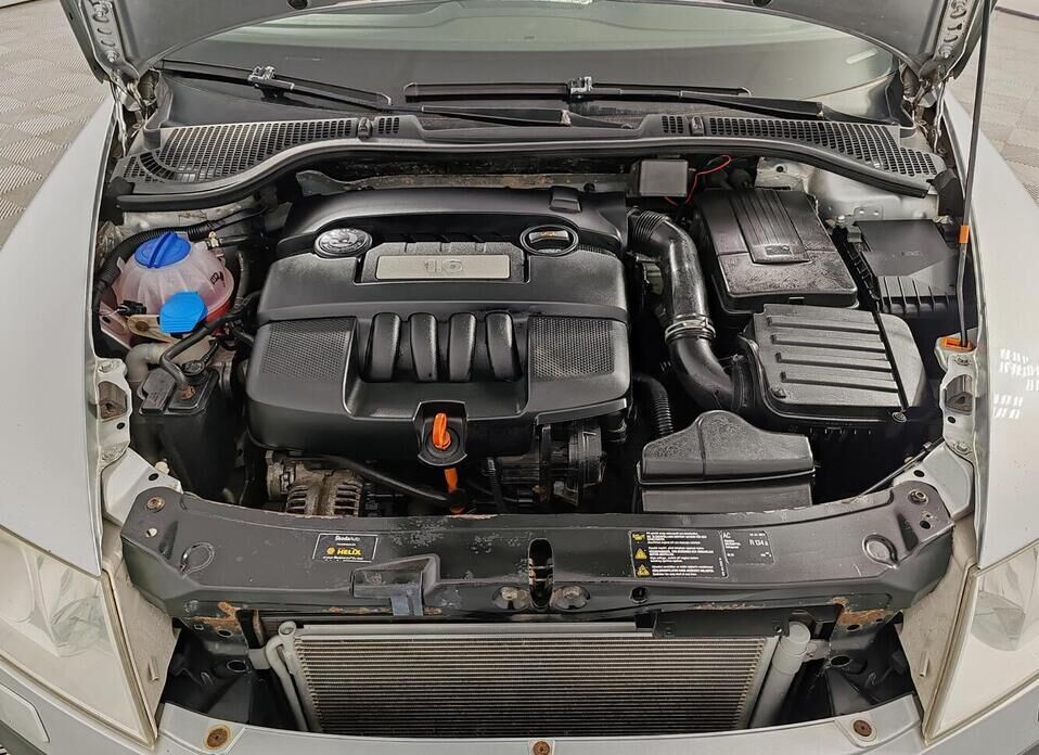Skoda Octavia, II (A5) 1.6 MT (102 л.с.)
