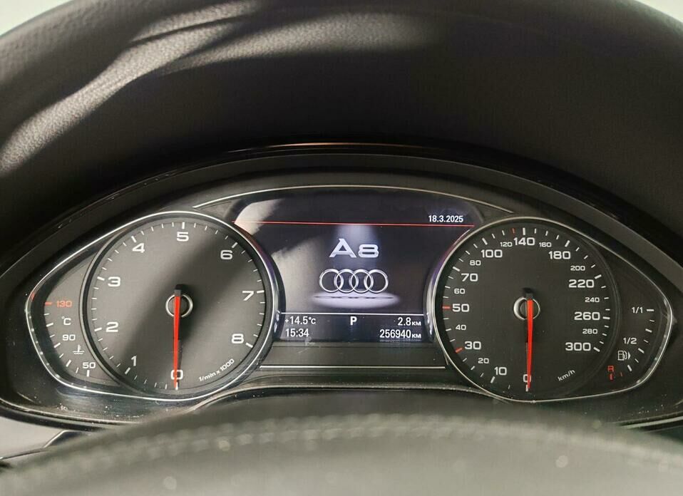 Audi A8 3.0 AT (290 л.с.) 4WD