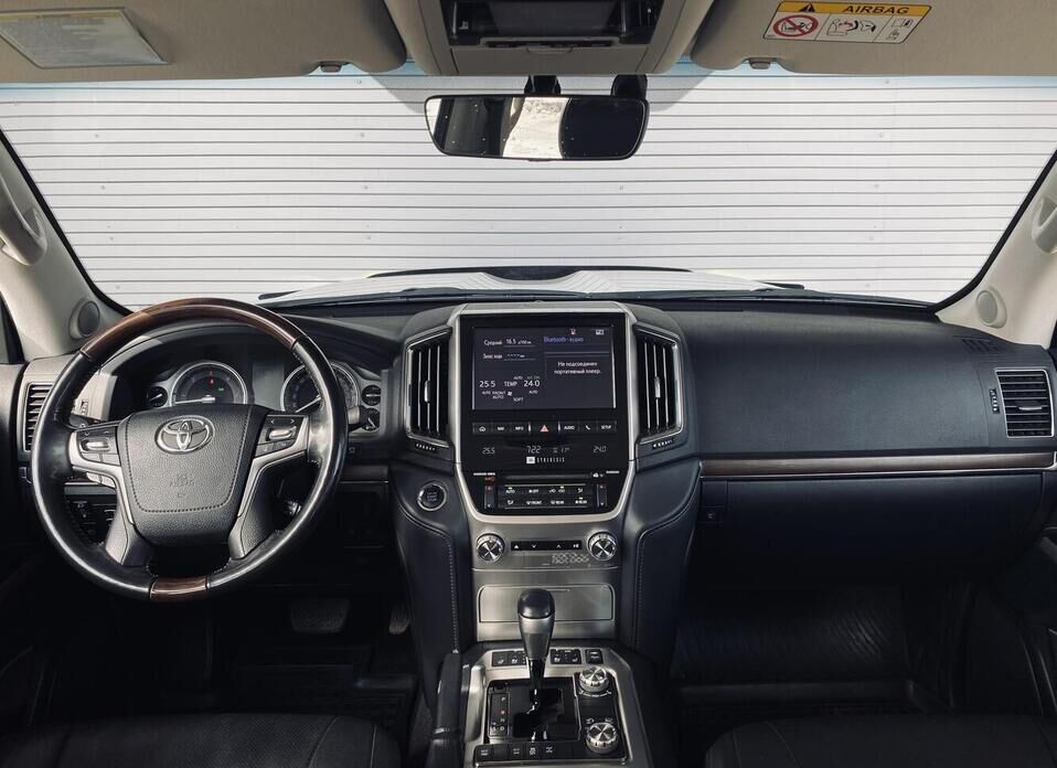 Toyota Land Cruiser, 200 Series Рестайлинг 2 4.5d AT (249 л.с.) 4WD