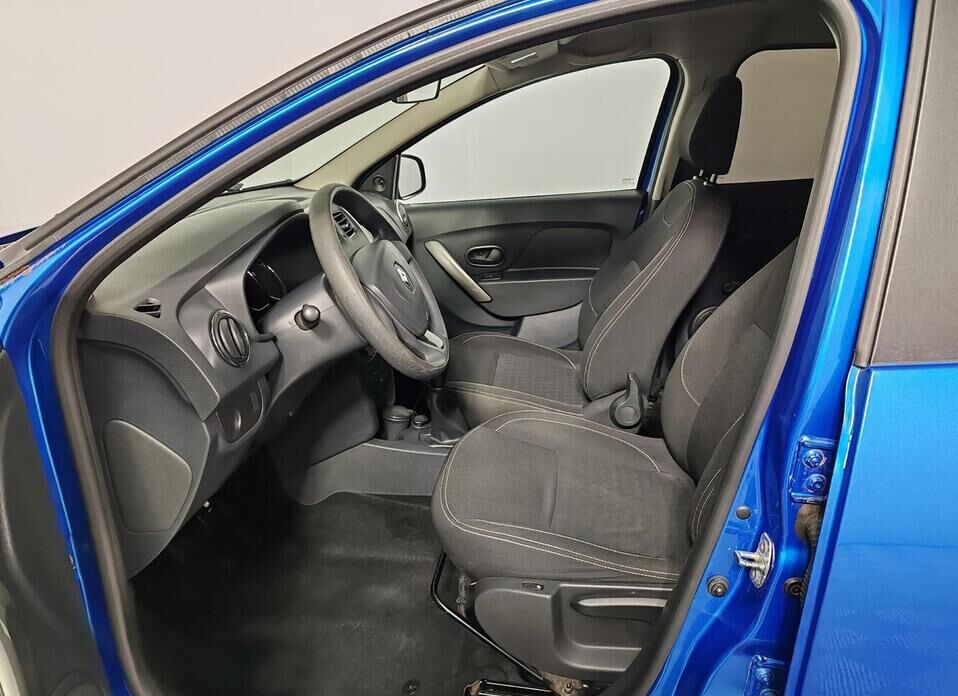 Renault Logan, II 1.6 MT (113 л.с.)