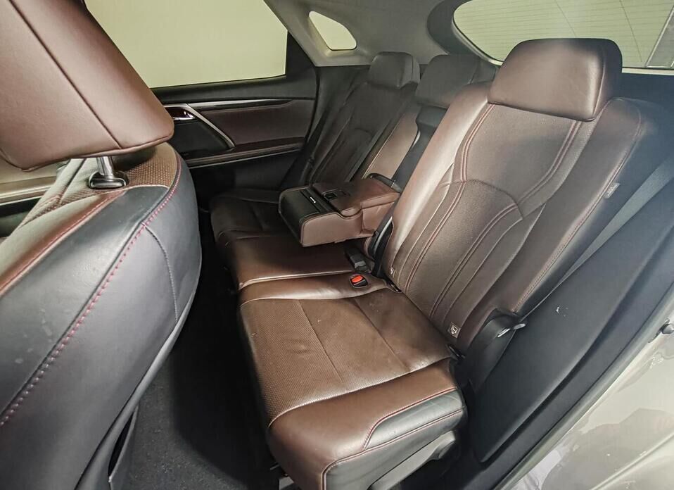 Lexus RX, IV 300 2.0 AT (238 л.с.) 4WD