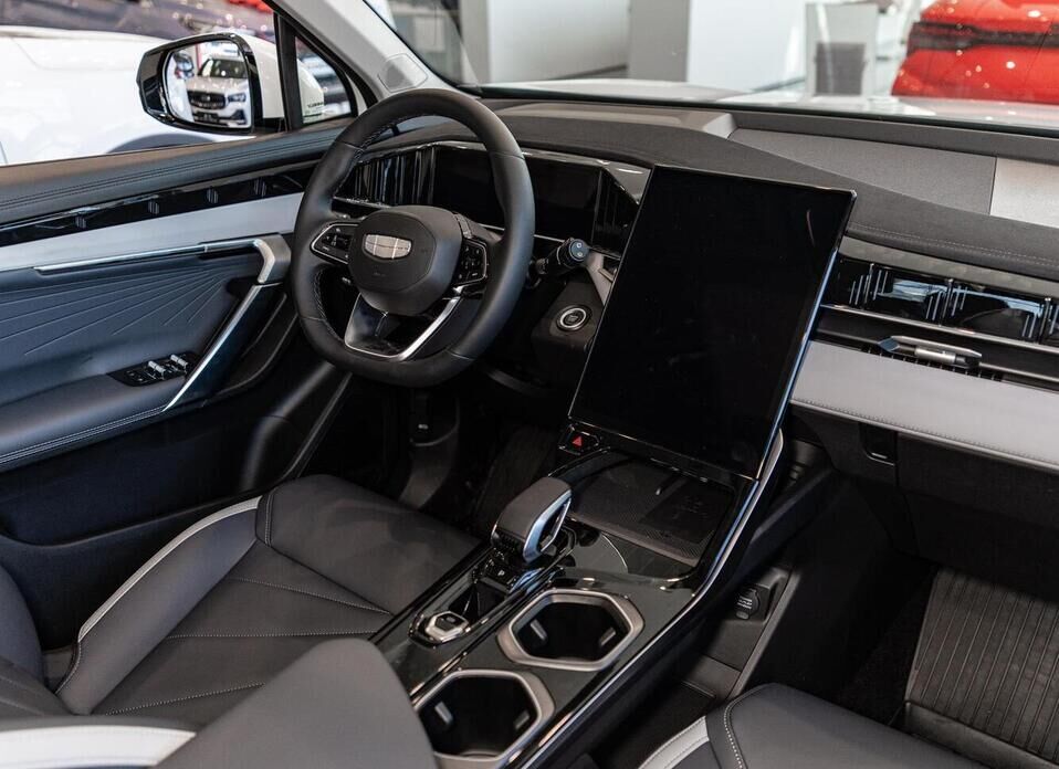 Geely Atlas, II 1.5 AMT (147 л.с.)