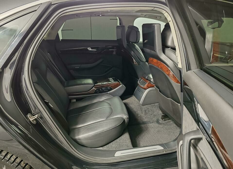 Audi A8 3.0 AT (290 л.с.) 4WD